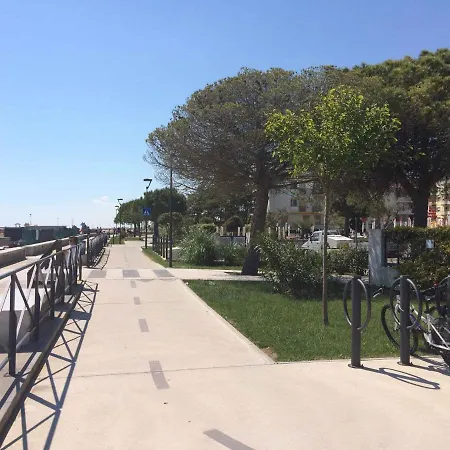 In 38277 * Bibione